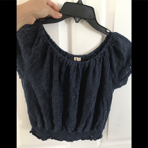 Crop top - Picture 1 of 2